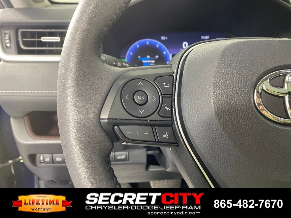 Used 2025 Toyota RAV4 Limited w/ Weather Package AWD/4WD image 14