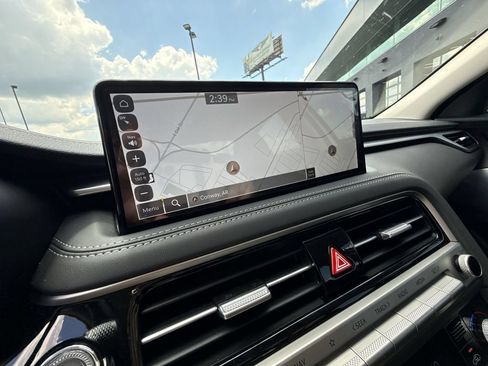 Used 2025 Genesis G70 2.5T RWD image 24