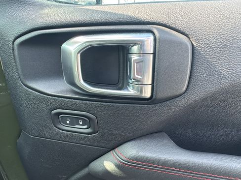 Certified 2022 Jeep Gladiator Rubicon w/ LED Lighting Group image 31