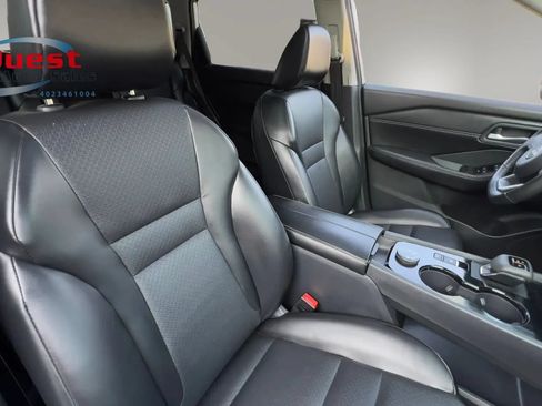 Used 2024 Nissan Rogue SV w/ SV Premium Package AWD/4WD image 28