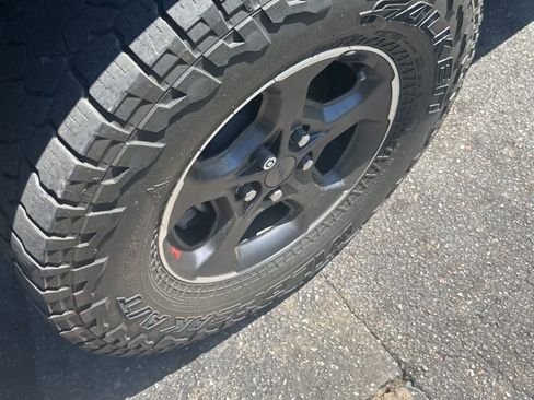 Used 2022 Jeep Gladiator Rubicon w/ LED Lighting Group image 8