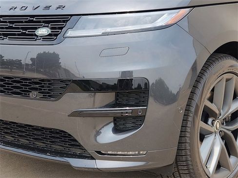 New 2025 Land Rover Range Rover Sport Dynamic SE image 8