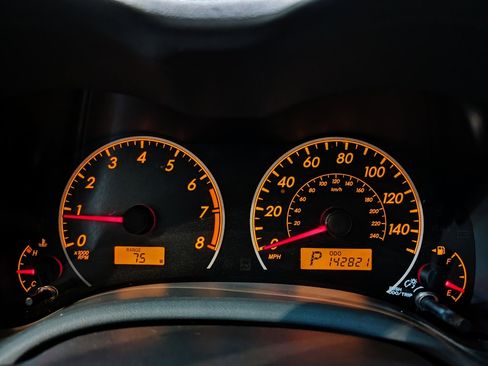 Used 2010 Toyota Corolla LE image 41