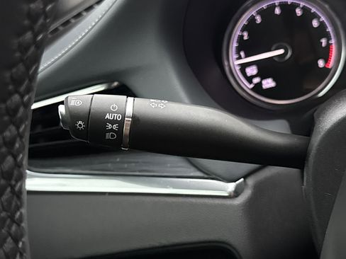 Used 2023 Buick Enclave Essence w/ Experience Buick Package image 13