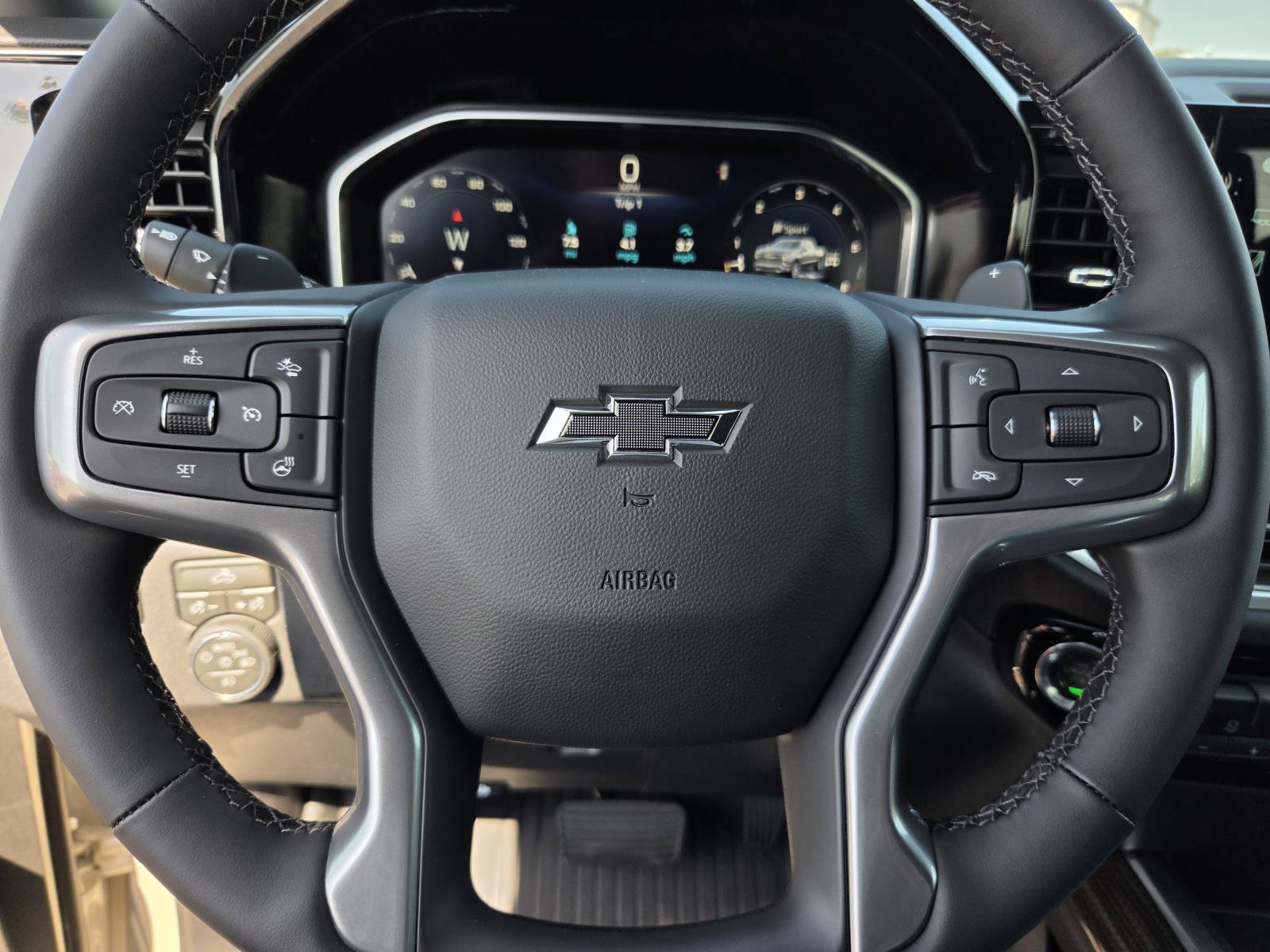 New 2026 Chevrolet Silverado 1500 RST w/ Z71 Off-Road Package AWD/4WD image 16