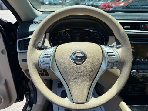 Used 2015 Nissan Rogue SV FWD image 11
