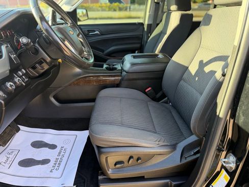 Used 2018 Chevrolet Tahoe LS w/ All-Season Package AWD/4WD image 17