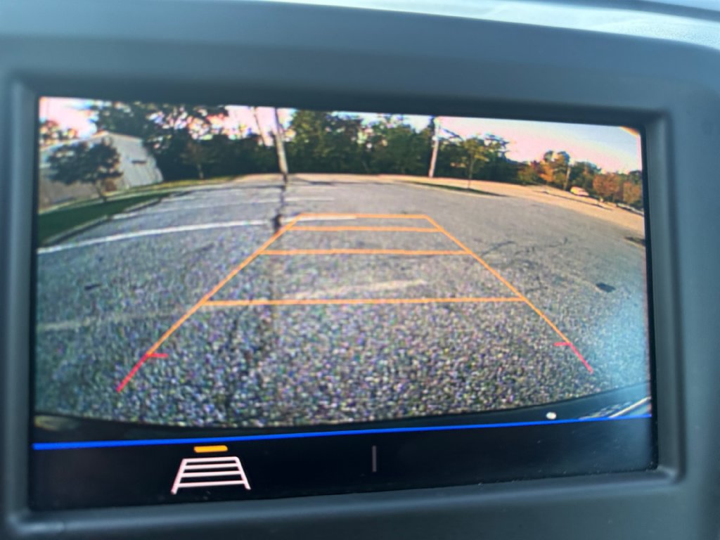 Used 2020 Chevrolet Equinox LS w/ LS Convenience Package FWD image 18