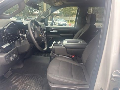 Used 2025 Chevrolet Silverado 2500 LT w/ Convenience Package image 11