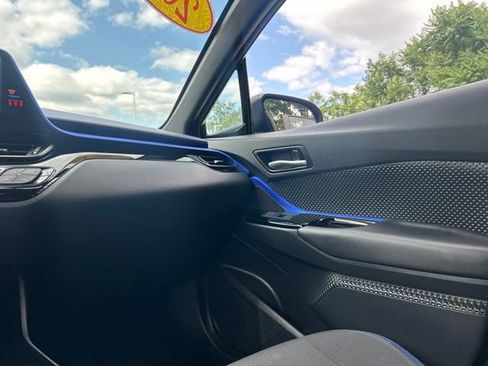 Used 2021 Toyota C-HR XLE FWD image 45