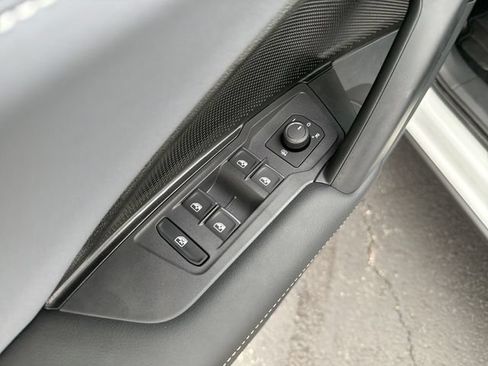 Used 2025 Volkswagen Tiguan SE R-Line AWD/4WD image 13