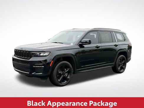 Used 2025 Jeep Grand Cherokee L Limited w/ Black Appearance Package AWD/4WD image 4