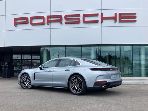 New 2025 Porsche Panamera image 3