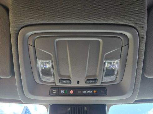 Used 2025 Chevrolet Silverado 2500 LT AWD/4WD image 26