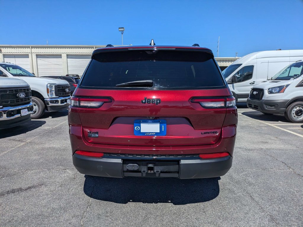 Used 2025 Jeep Grand Cherokee L Limited w/ Luxury Tech Group II AWD/4WD image 8