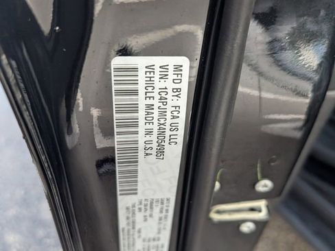 Used 2022 Jeep Cherokee Latitude image 18