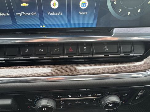 Used 2024 Chevrolet Silverado 3500 LT w/ Midnight Edition image 39