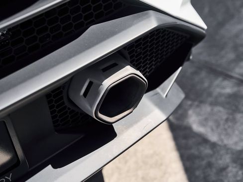 Used 2023 Lamborghini Huracan Tecnica RWD image 14