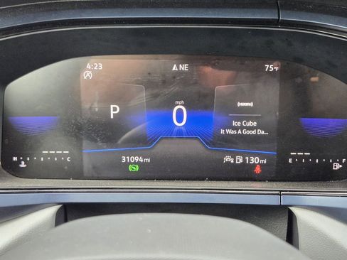 Used 2023 Volkswagen Taos SE w/ Panoramic Sunroof Package image 15