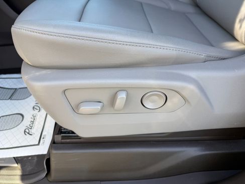 New 2026 GMC Sierra 1500 SLT image 26