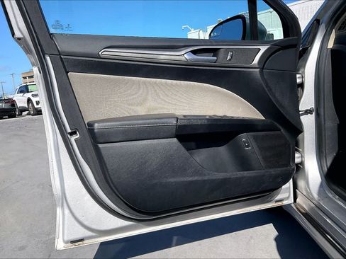 Used 2018 Ford Fusion S FWD image 27