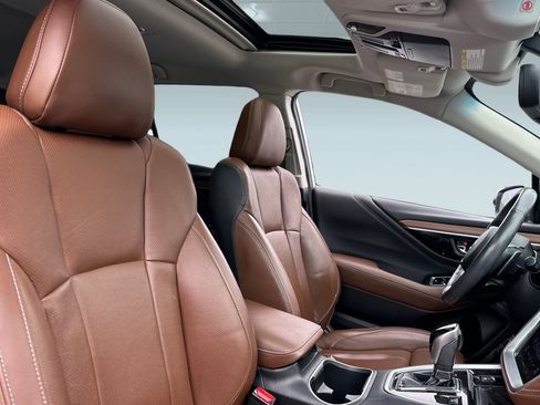 Used 2020 Subaru Outback Touring w/ Popular Package #2 image 32