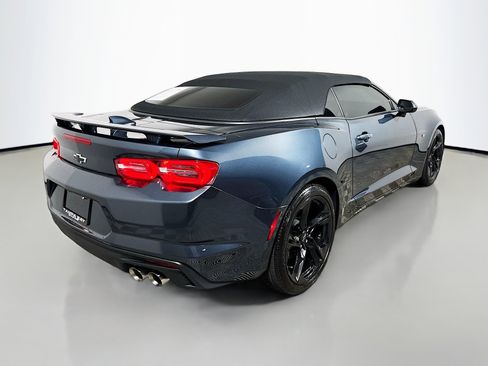 Used 2022 Chevrolet Camaro LT w/ Technology Package image 4