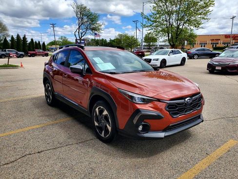 Used 2024 Subaru Crosstrek 2.5i Limited w/ Crosstrek Mirror Package AWD/4WD image 3