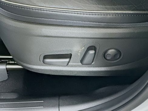 Used 2022 Hyundai Santa Fe SEL w/ Convenience + Premium Package FWD image 13