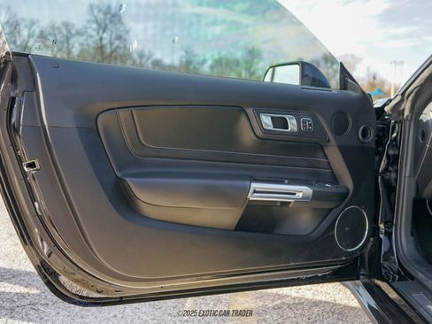 Used 2022 Ford Mustang GT Premium w/ GT Performance Package RWD image 19