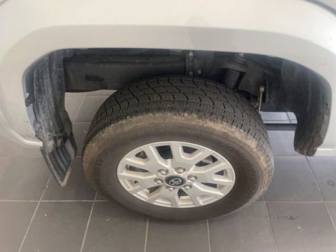 Certified 2024 Toyota Tacoma SR5 image 5