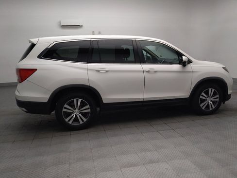 Used 2017 Honda Pilot EX image 10