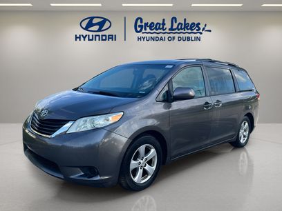 Used 2013 Toyota Sienna LE w/ Towing Pkg