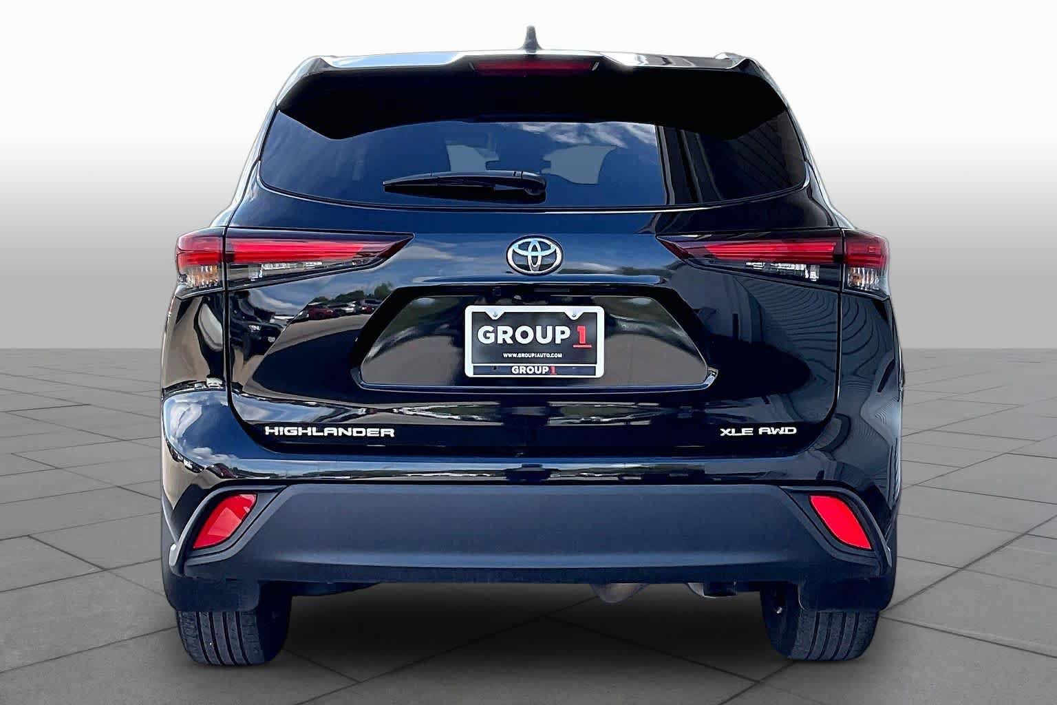 Used 2026 Toyota Highlander XLE AWD/4WD image 5