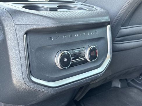 Used 2025 Ford Expedition Active image 25