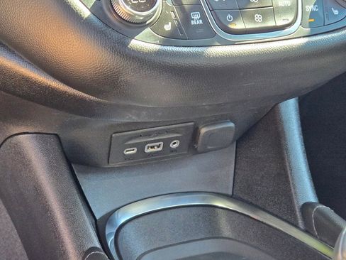 Used 2024 Chevrolet Malibu LT image 27