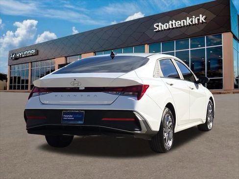 Certified 2024 Hyundai Elantra SEL image 6