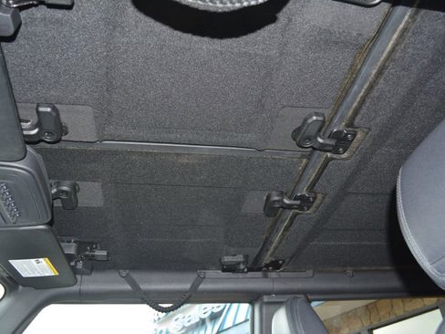 Used 2023 Ford Bronco Black Diamond w/ Sasquatch Package image 21