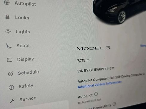 Used 2023 Tesla Model 3 Standard Range image 9