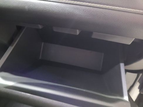 Used 2022 GMC Acadia SLT w/ GMC Pro Grade Package image 74