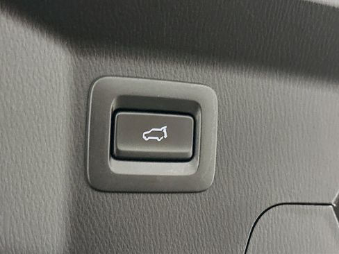 Used 2017 MAZDA CX-9 Signature image 32