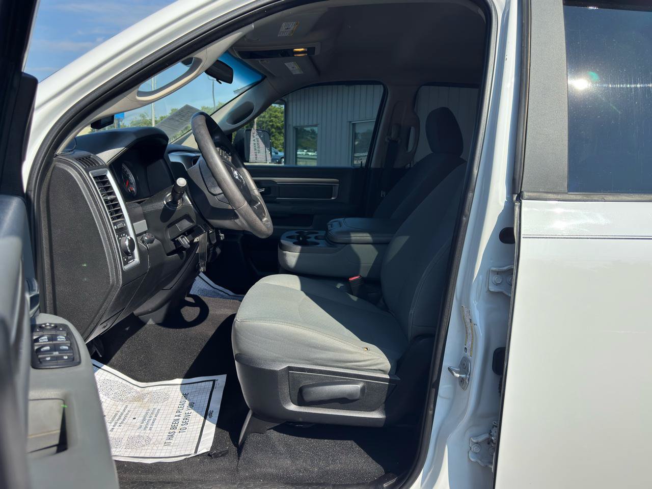 Used 2018 RAM 2500 SLT AWD/4WD image 11