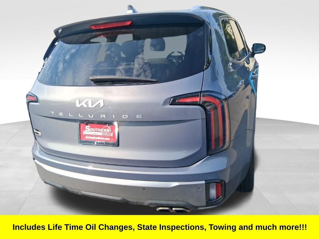Certified 2023 Kia Telluride EX w/ EX Captain's Chair Package FWD image 3