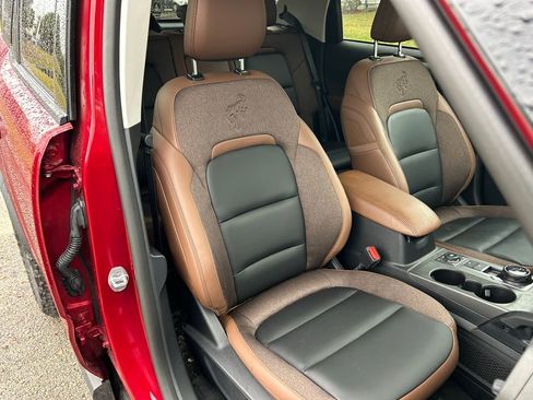 Used 2025 Ford Bronco Sport Outer Banks w/ Sasquatch Outer Banks Package image 15