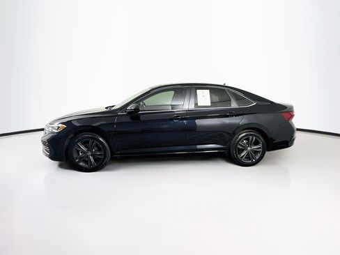 Used 2024 Volkswagen Jetta SE w/ Panoramic Sunroof Package FWD image 4