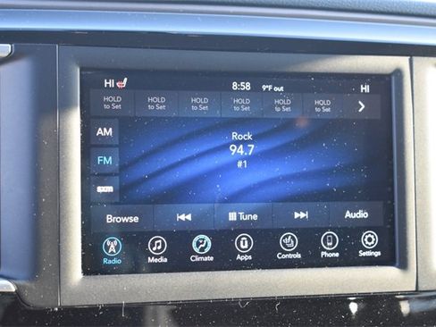 Used 2018 Chrysler Pacifica Touring-L image 25