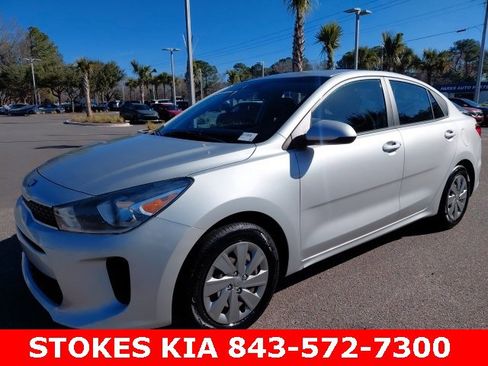 Used 2020 Kia Rio S image 2