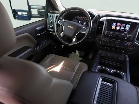 Used 2019 Chevrolet Silverado 2500 LTZ w/ Duramax Plus Package image 29