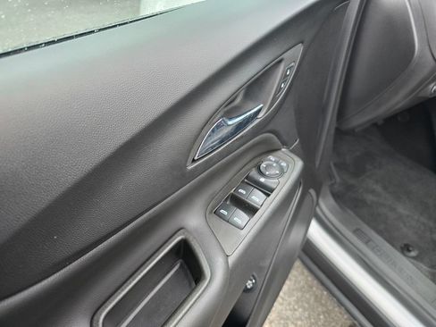 Used 2024 Chevrolet Equinox LT FWD image 11