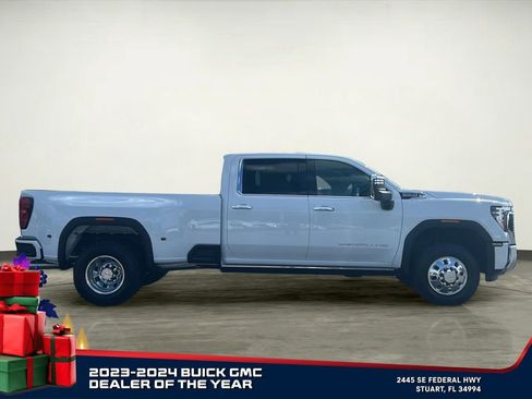 New 2026 GMC Sierra 3500 Denali w/ Denali Reserve Package image 8